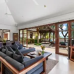 Aqua Vista 26 - Private Pool Villa Near The Beach