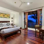 Aqua Vista 26 - Private Pool Villa Near The Beach